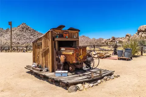 Exterior - 63436 Doggie, Joshua Tree, CA 92252 photo 6 of 34