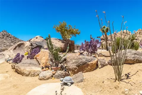 Exterior - 63436 Doggie, Joshua Tree, CA 92252 photo 11 of 34