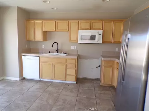 Kitchen - 6014 Regino, Twentynine Palms, CA 92277 photo 1 of 2