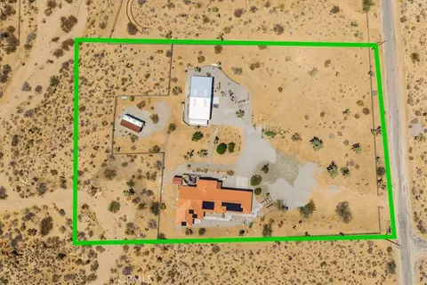 View/Area - 7880 Wesley Rd, Joshua Tree, CA 92252 photo 2 of 3