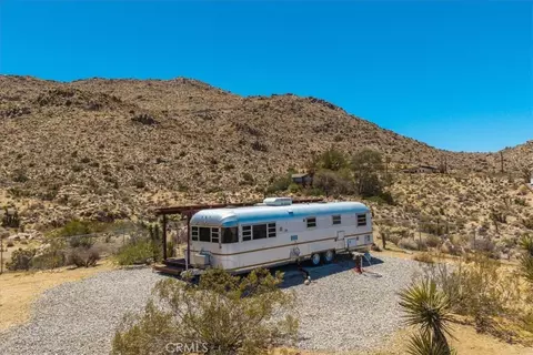 Exterior - 7880 Wesley Rd, Joshua Tree, CA 92252 photo 8 of 12