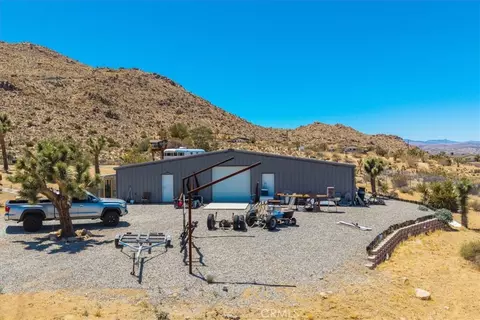 Exterior - 7880 Wesley Rd, Joshua Tree, CA 92252 photo 11 of 12