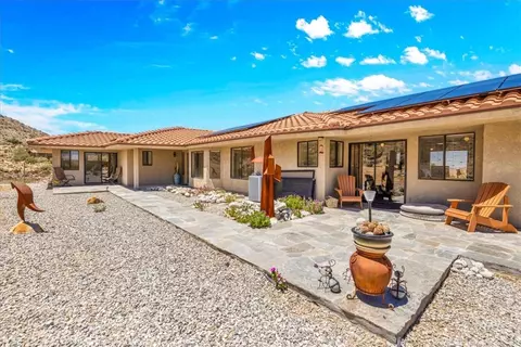 Exterior - 7880 Wesley Rd, Joshua Tree, CA 92252 photo 4 of 12