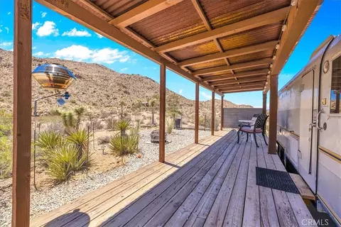 Exterior - 7880 Wesley Rd, Joshua Tree, CA 92252 photo 9 of 12