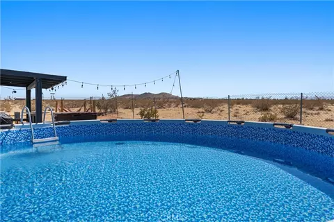 Exterior - 670 Ducor Ave, Landers, CA 92285 photo 5 of 23
