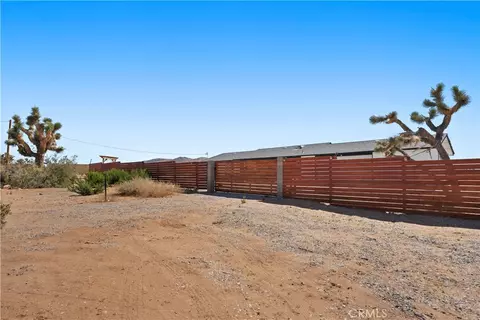 Exterior - 670 Ducor Ave, Landers, CA 92285 photo 14 of 23