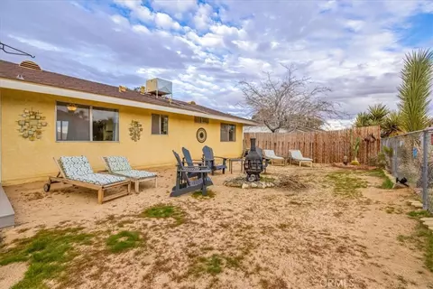 Exterior - 60369 Adobe Dr, Joshua Tree, CA 92252 photo 22 of 34