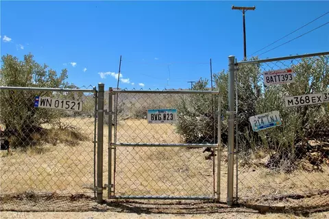 Exterior - 60369 Adobe Dr, Joshua Tree, CA 92252 photo 30 of 34