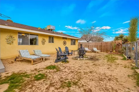 Exterior - 60369 Adobe Dr, Joshua Tree, CA 92252 photo 11 of 34