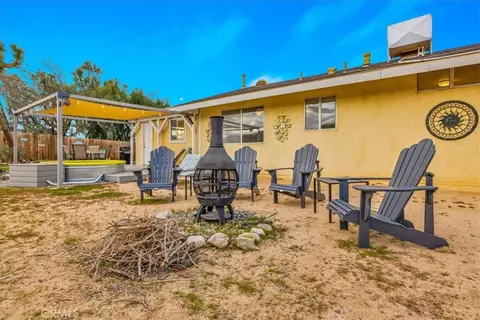 Exterior - 60369 Adobe Dr, Joshua Tree, CA 92252 photo 10 of 34