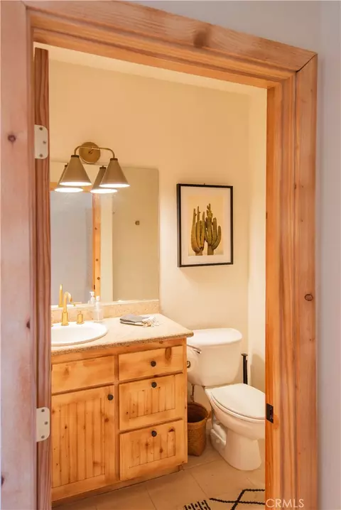 Bath - 5802 Olema Rd, Yucca Valley, CA 92284 photo 5 of 7