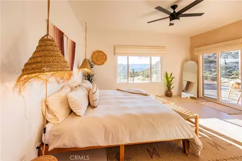 Bedroom - 5802 Olema Rd, Yucca Valley, CA 92284 photo 3 of 10