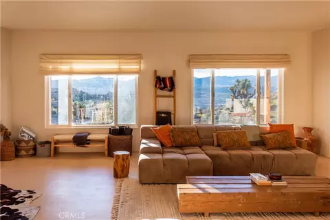 Living - 5802 Olema Rd, Yucca Valley, CA 92284 photo 3 of 4