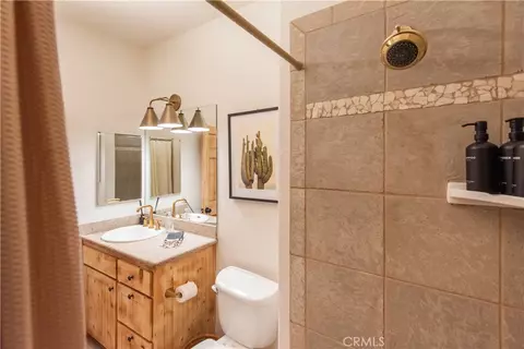 Bath - 5802 Olema Rd, Yucca Valley, CA 92284 photo 7 of 7