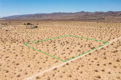 5589 Sutton Ave, Joshua Tree, CA 92252 photo 15
