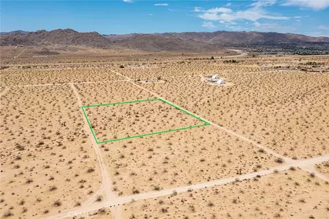 5589 Sutton Ave, Joshua Tree, CA 92252 photo 16