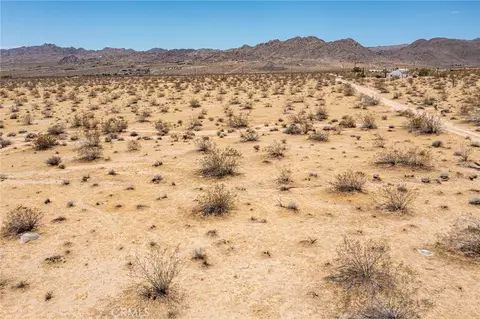 5589 Sutton Ave, Joshua Tree, CA 92252 photo 11