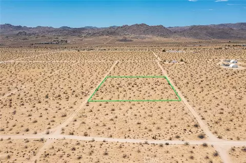 5589 Sutton Ave, Joshua Tree, CA 92252 photo 13