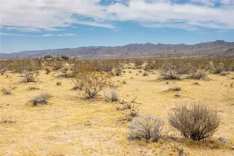 5589 Sutton Ave, Joshua Tree, CA 92252 photo 10