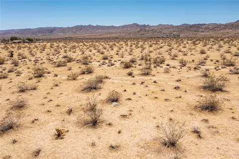 5589 Sutton Ave, Joshua Tree, CA 92252 photo 9