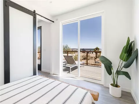 Bedroom - 1375 Fortuna Ave, Landers, CA 92285 photo 1 of 6