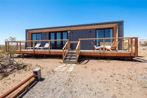 1375 Fortuna Ave, Landers, CA 92285