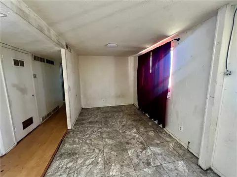 Living - 2045 Desoto St, Needles, CA 92363 photo 2 of 4