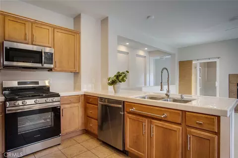 Kitchen - 74103 Manana Dr, Twentynine Palms, CA 92277 photo 4 of 4
