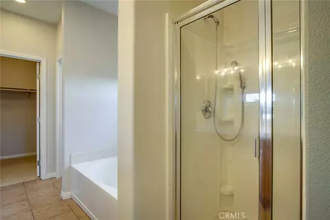 Bath - 74103 Manana Dr, Twentynine Palms, CA 92277 photo 2 of 5