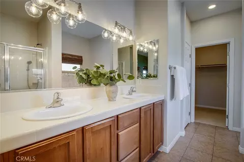 Bath - 74103 Manana Dr, Twentynine Palms, CA 92277 photo 1 of 5