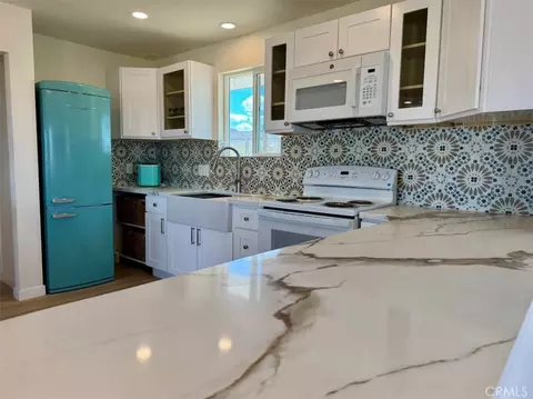Kitchen - 2675 Geronimo Trl, Landers, CA 92285 photo 3 of 3