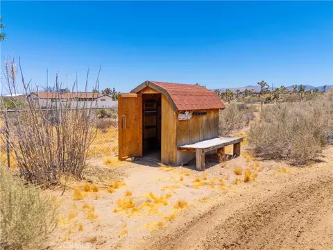 Exterior - 4343 Avalon, Yucca Valley, CA 92284 photo 12 of 12