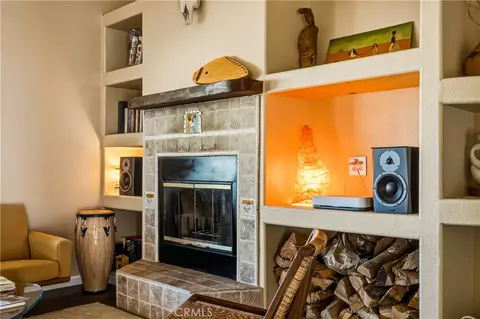 Living - 4343 Avalon, Yucca Valley, CA 92284 photo 4 of 6