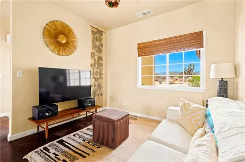 Living - 4343 Avalon, Yucca Valley, CA 92284 photo 5 of 6