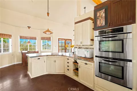 Kitchen - 4343 Avalon, Yucca Valley, CA 92284 photo 3 of 3