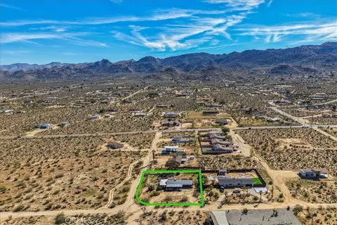 View/Area - 61381 Alta Mura, Joshua Tree, CA 92252 photo 1 of 3