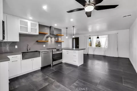 Kitchen - 61381 Alta Mura, Joshua Tree, CA 92252 photo 2 of 3