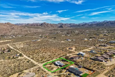 View/Area - 61381 Alta Mura, Joshua Tree, CA 92252 photo 2 of 3