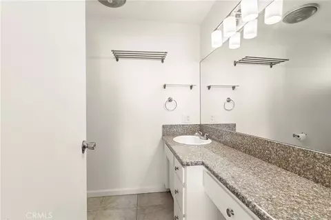 Bath - 7453 Olympic Rd, Joshua Tree, CA 92252 photo 1 of 3