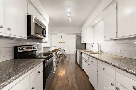 Kitchen - 7453 Olympic Rd, Joshua Tree, CA 92252 photo 3 of 3