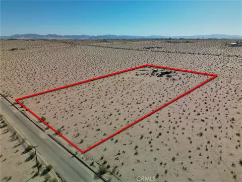 3583 Indian Cv, Twentynine Palms, CA 92277