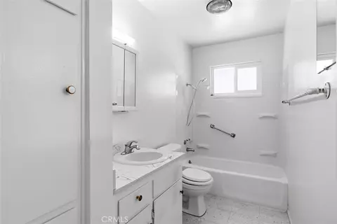 Bath - 49084 Mojave, Morongo Valley, CA 92256 photo 2 of 2