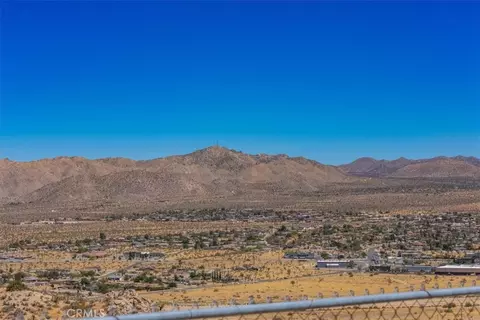 View/Area - 6177 Mandarin Rd, Yucca Valley, CA 92284 photo 1 of 9