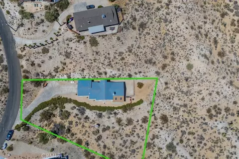 View/Area - 6177 Mandarin Rd, Yucca Valley, CA 92284 photo 2 of 9