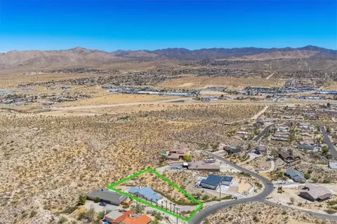 View/Area - 6177 Mandarin Rd, Yucca Valley, CA 92284 photo 5 of 9