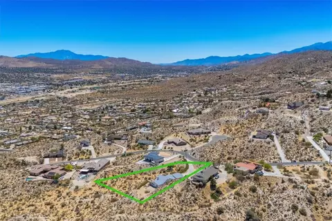 View/Area - 6177 Mandarin Rd, Yucca Valley, CA 92284 photo 6 of 9