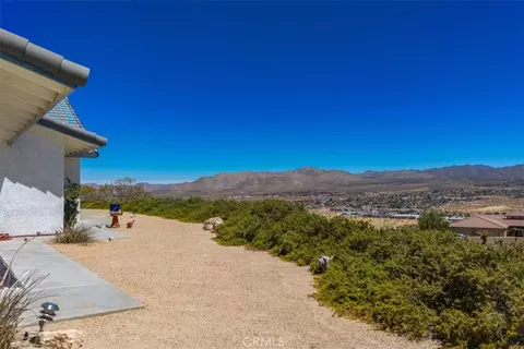 Exterior - 6177 Mandarin Rd, Yucca Valley, CA 92284 photo 8 of 13