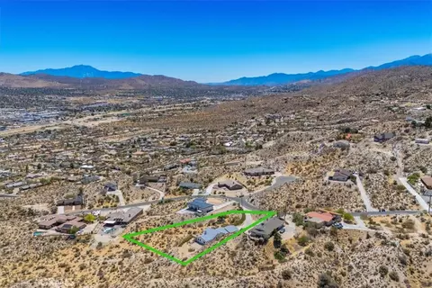 View/Area - 6177 Mandarin Rd, Yucca Valley, CA 92284 photo 6 of 9