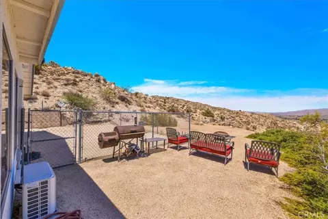 Exterior - 6177 Mandarin Rd, Yucca Valley, CA 92284 photo 5 of 13
