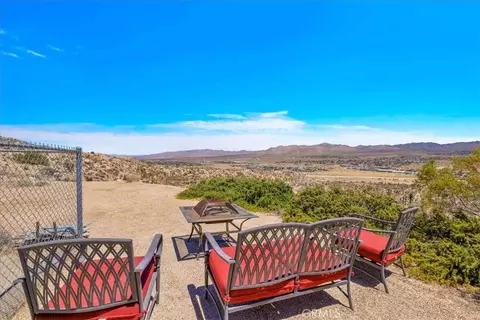 Exterior - 6177 Mandarin Rd, Yucca Valley, CA 92284 photo 7 of 14